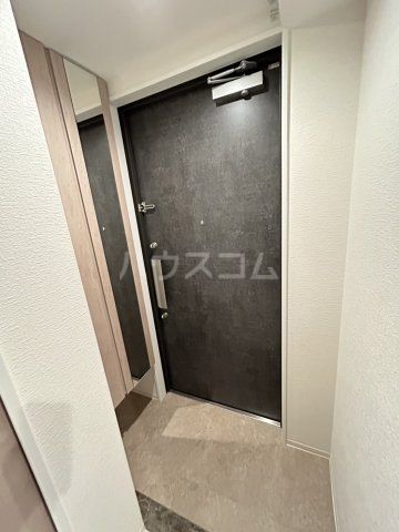 【京都市南区四ツ塚町のマンションの玄関】