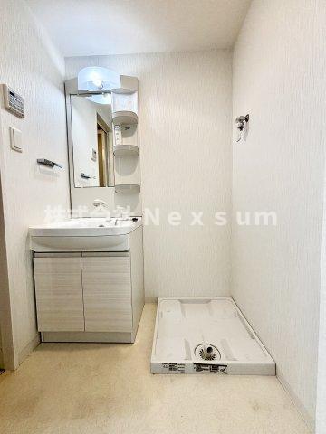 洗面設備　脱衣スペースもあります