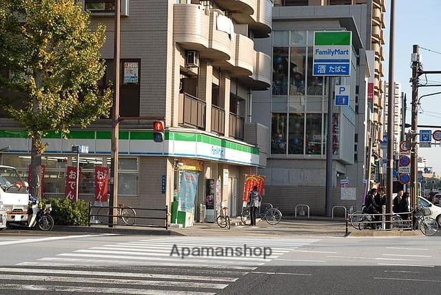コンビニ　ファミリーマート（コンビニ）まで381m
