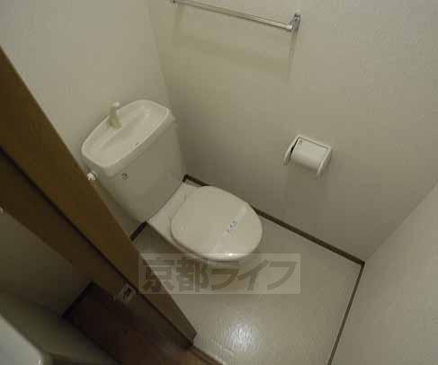 トイレ　清潔感のある洋式トイレ