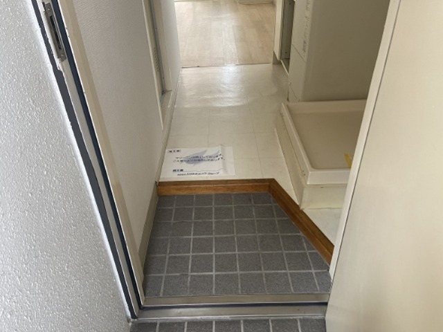 玄関　反転別部屋参考写真