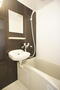 バス・シャワールーム　清潔感のある浴室で、１日の疲れを癒しリラックスできます。