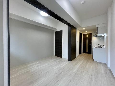 居室・リビング　室内