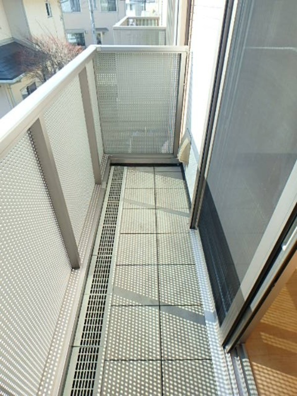 バルコニー　図面と現状に相違がある場合には現状を優先