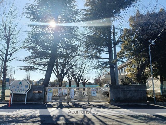 小学校　蕨市立西小学校（小学校）まで214m