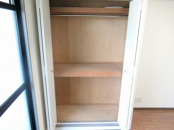 収納　洋室収納！
