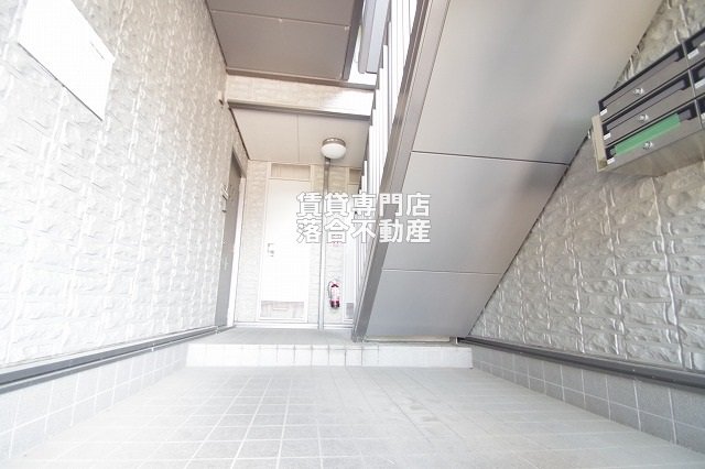 エントランス　落ち着いたエントランス