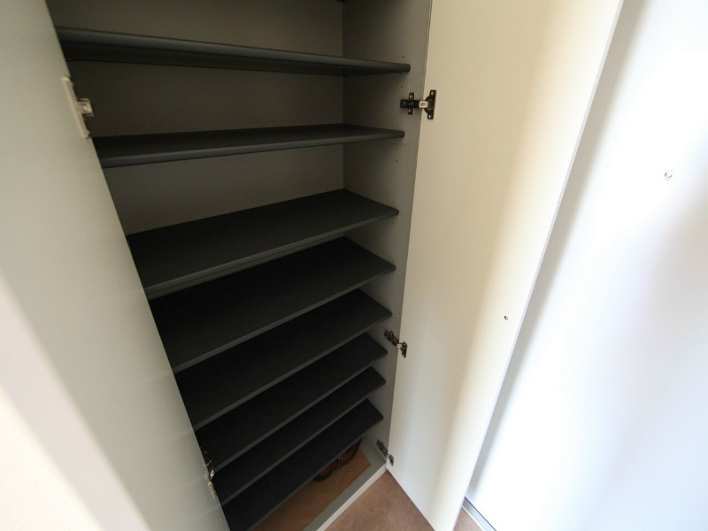 玄関　玄関　シューズボックス