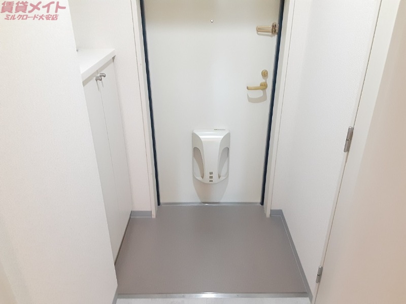 玄関　同型参考写真