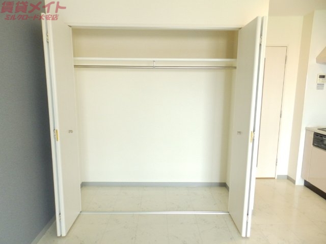 収納　同型参考写真