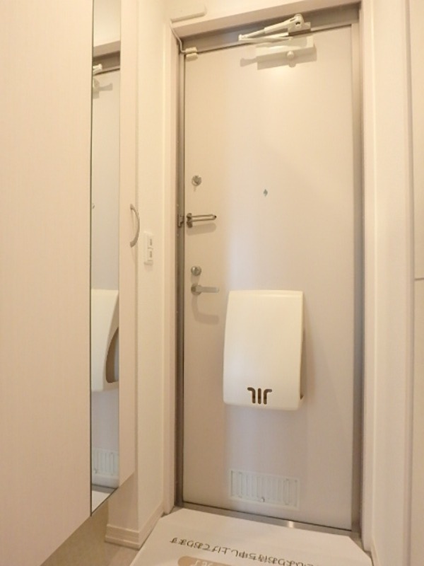 玄関　図面と現状に相違がある場合には現状を優先