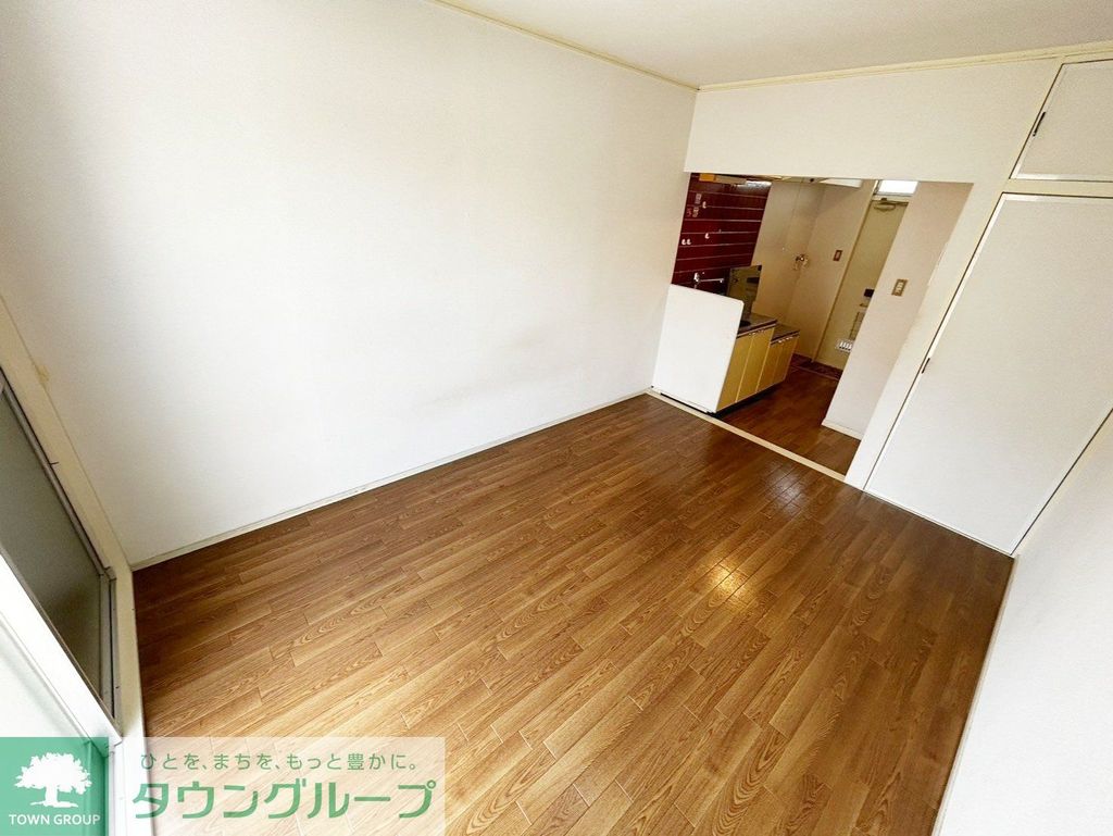 居室・リビング　玄関