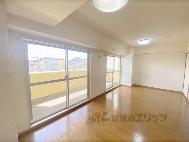 居室・リビング　リビング