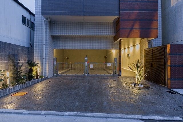 駐車場　駐車場