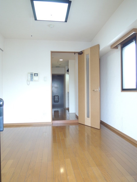 その他部屋・スペース　白基調の洋室♪ ※同施工別部屋