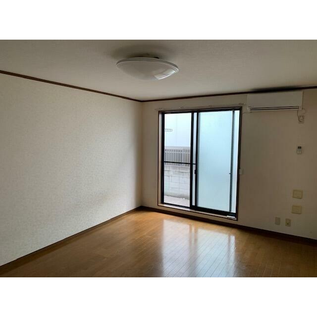その他部屋・スペース　お持ちの家具の配置を考えると洋室のお部屋が暮らしやすいという