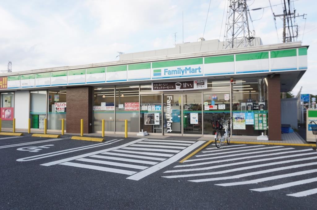 コンビニ　ファミリーマート 鳩ヶ谷南店（コンビニ）まで528m