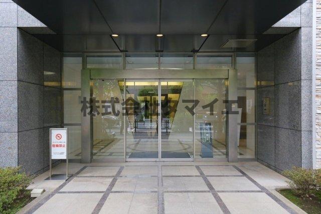 エントランス　ゆとりのあるエントランスです