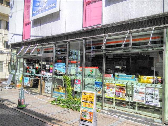 コンビニ　セブンイレブンＬｕｚ大森店（コンビニ）まで130m