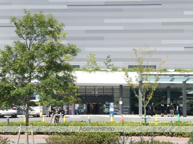 コンビニ　セブンイレブン（コンビニ）まで920m