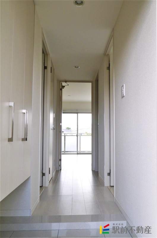 玄関　写真は別部屋
