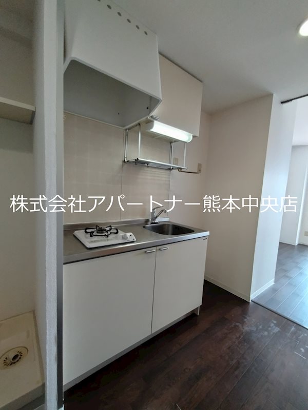 キッチン　1口ガスコンロ設置しております☆