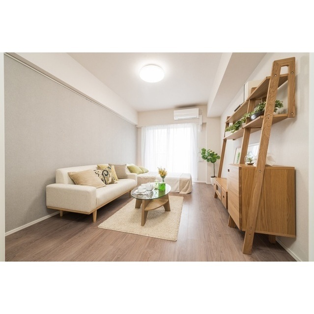 居室・リビング　同タイプ３０７号室を撮影したものです。家具等は賃貸住戸には含