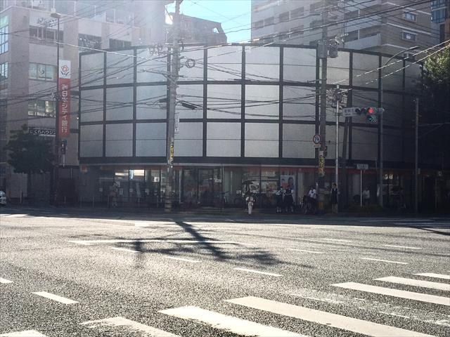 銀行　（株）西日本シティ銀行／薬院支店（銀行）まで188m