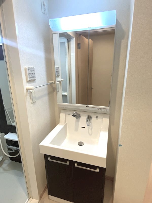 ＪＲ山手線 日暮里駅 徒歩4分 8階建 築15年の内装写真