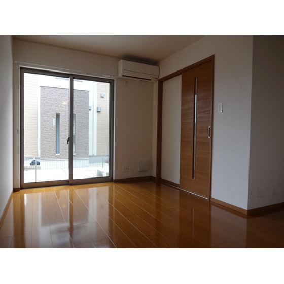 PROFIA Aの居間写真