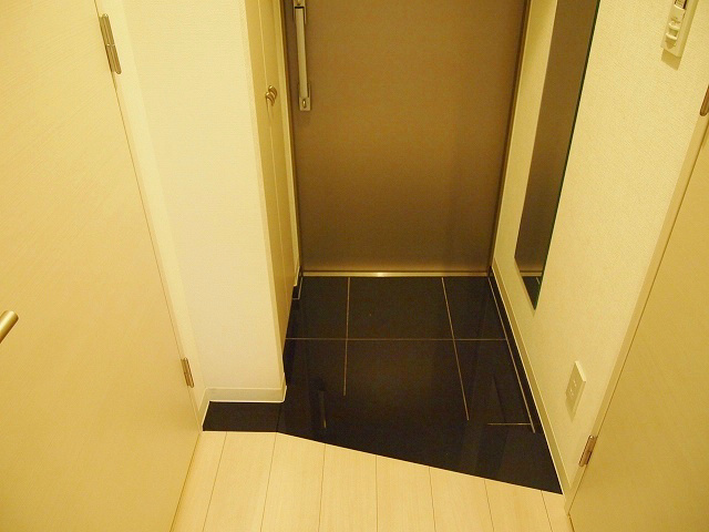 玄関　家具家電一式付き！仲介手数料は半月分です！