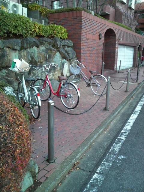 その他共有部分　自転車・原付駐輪無料！