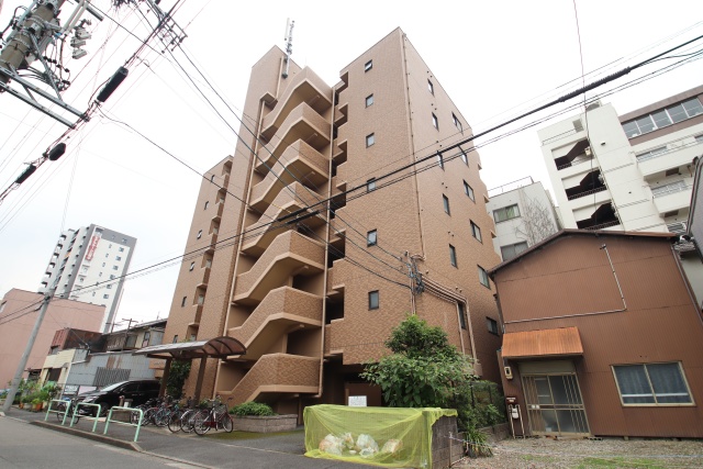 シャンポール大須の外観写真
