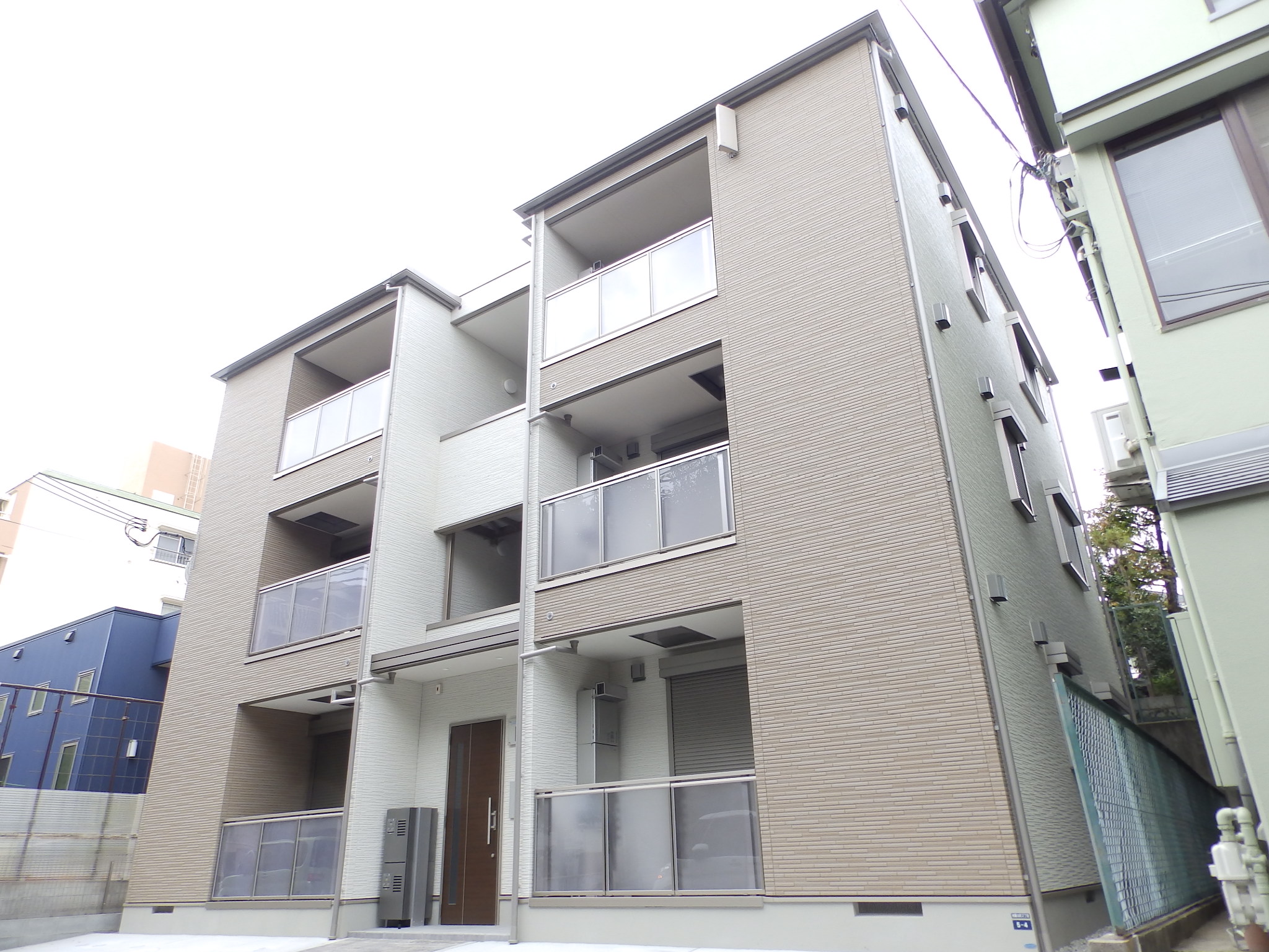 建物外観　完成しました