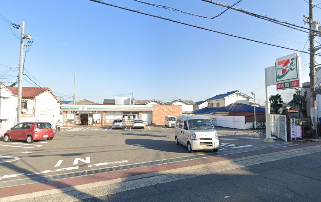 コンビニ　セブンイレブン藤井寺東藤井寺町店（コンビニ）まで440m