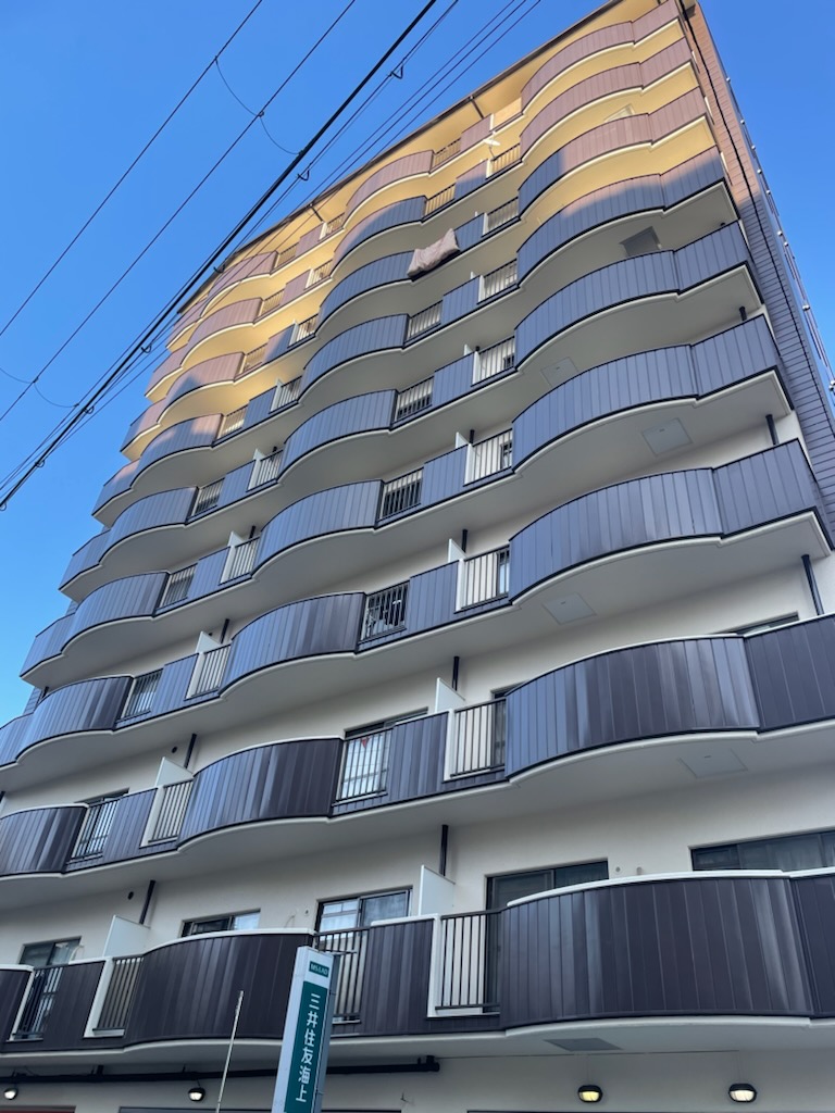 大阪市東成区中道のマンションの建物外観