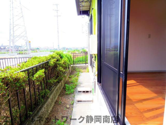 バルコニー　陽当たり良好なバルコニーです