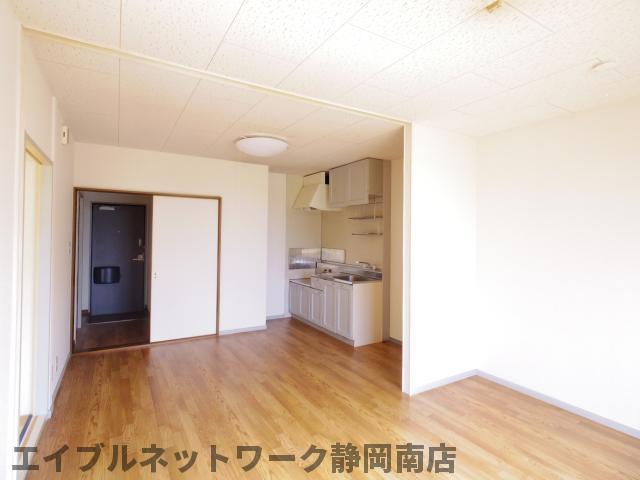 居室・リビング　使いやすい居間です