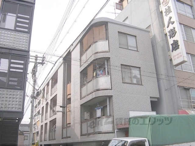 京都市中京区壬生東檜町のマンションの建物外観