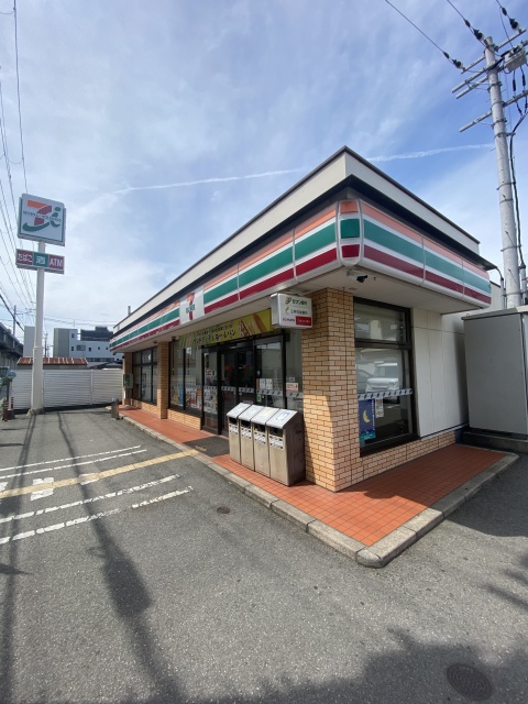 コンビニ　セブン－イレブン　加古川尾上口里店（コンビニ）まで700m