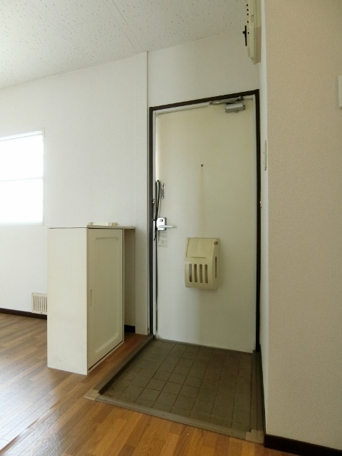 玄関　図面と現状に相違がある場合には現状を優先