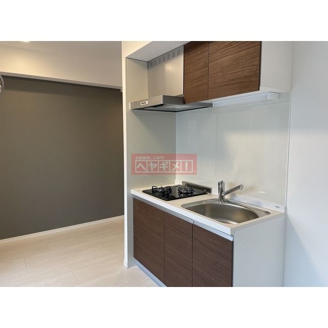 キッチン　別部屋の写真となります