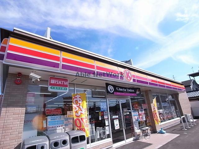 【各務原市鵜沼朝日町のアパートのコンビニ】