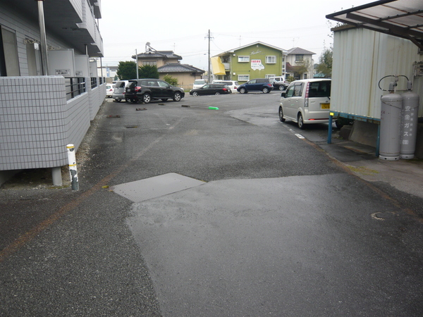 【曙町ＫＹハイツの駐車場】