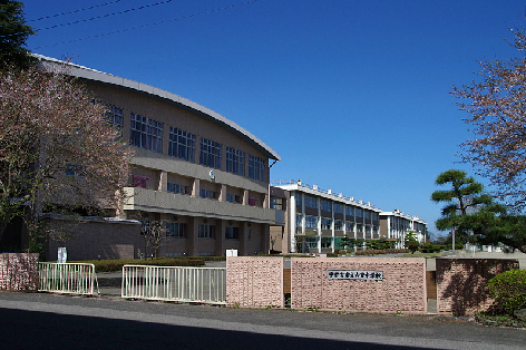 【ハウスグランヂの中学校】