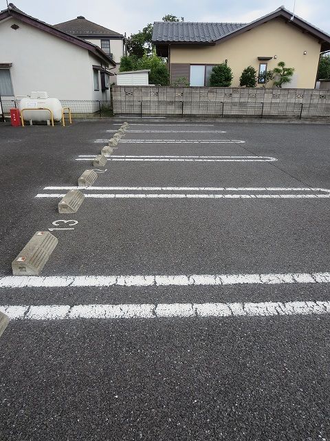 【セントラルヴィレッジの駐車場】