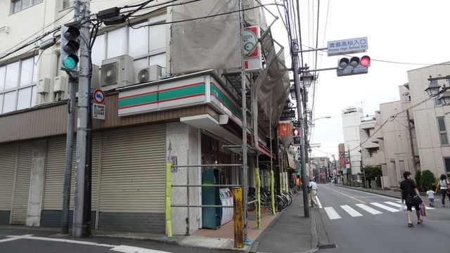 【清瀬市松山のマンションのコンビニ】