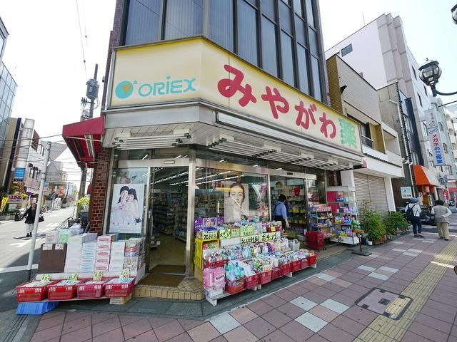 【所沢市松葉町のマンションのドラックストア】