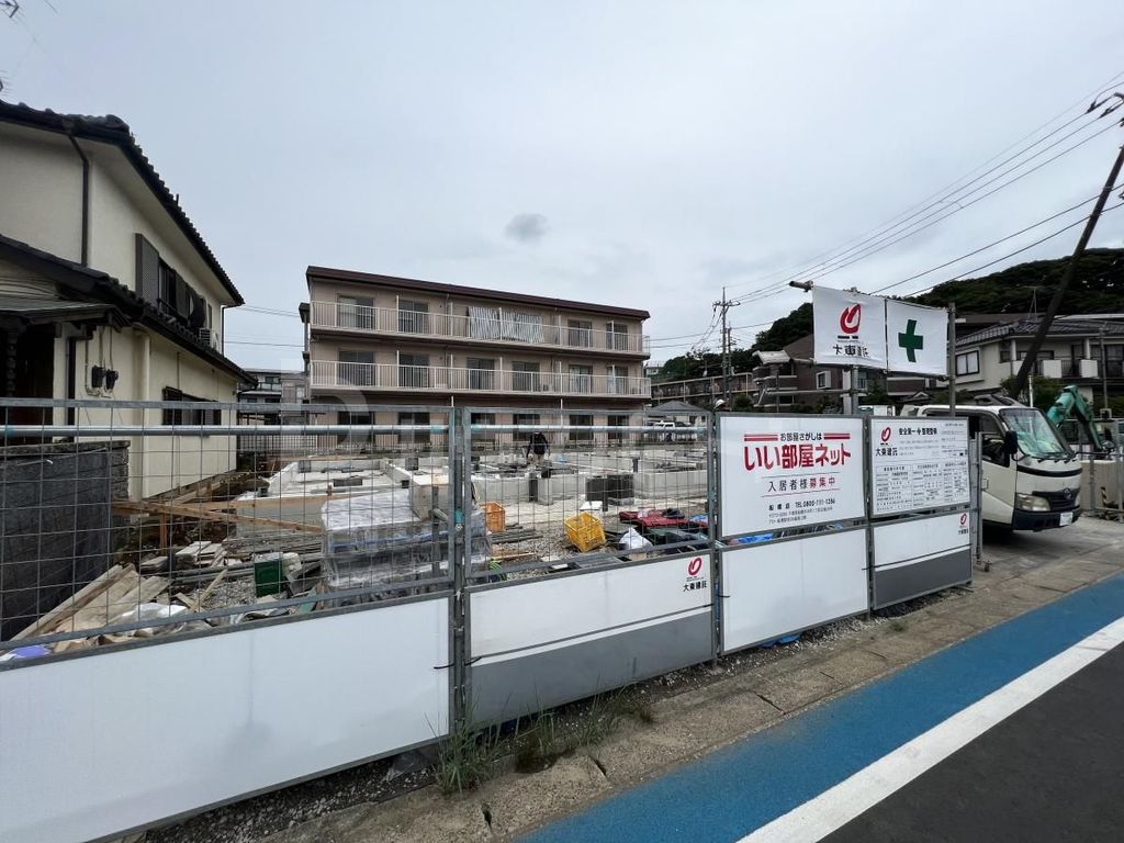 市川市南大野のアパートの建物外観