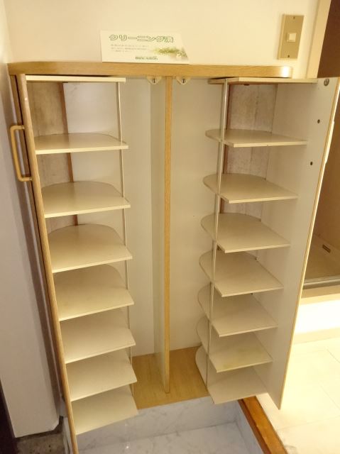収納　靴箱